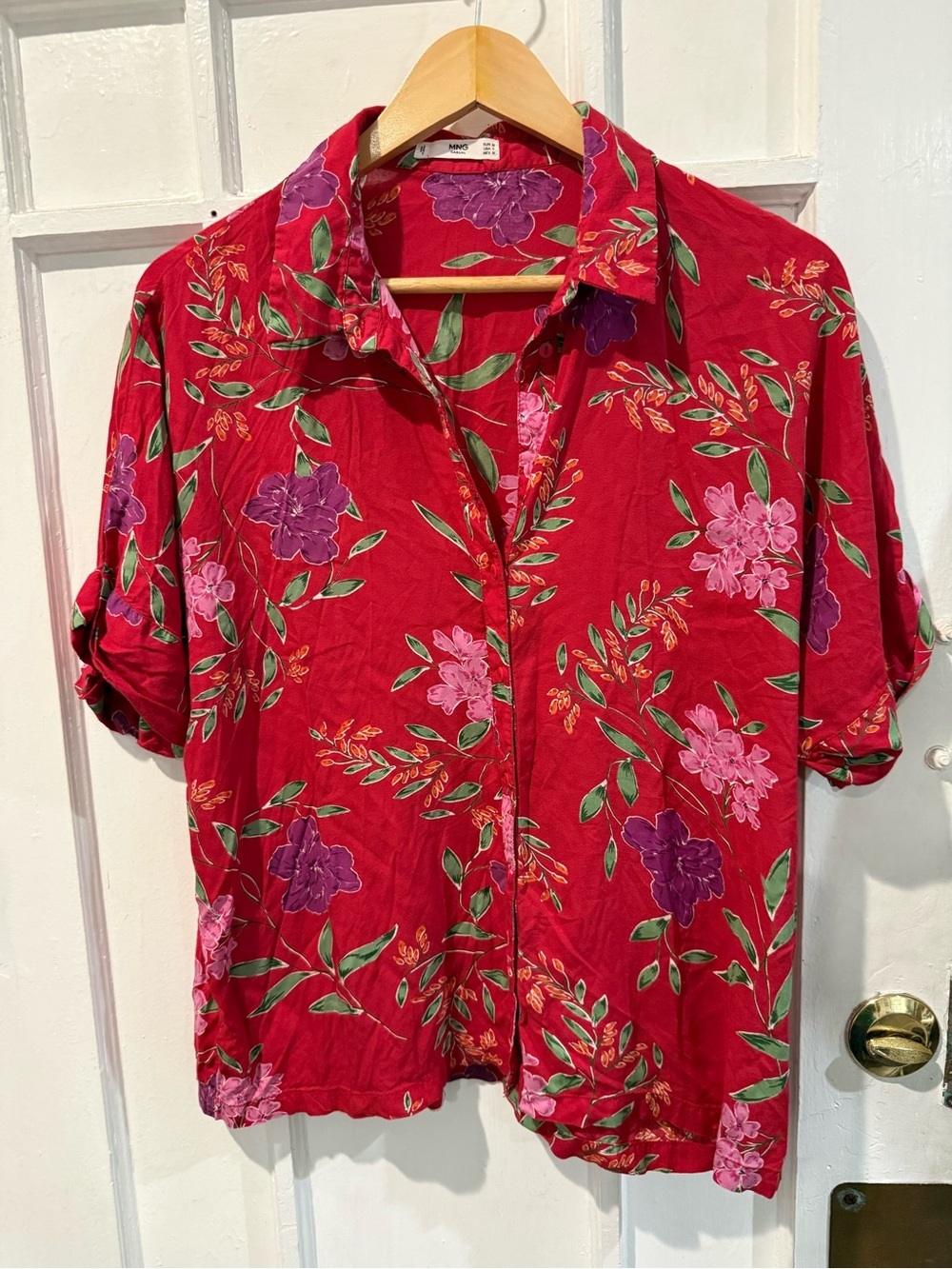 Mango Red Floral Short-Sleeve Button-Down Shirt with Purple & Pink Blooms